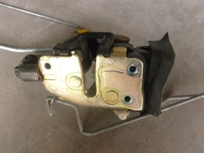 1998 Ford Expedition XLT - Door Latch Front Right4